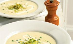 Rápido e fácil - diferentes versões da receita de sopa de purê de batata