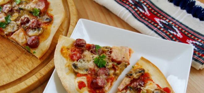 Pica si në një piceri në shtëpi: recetat më të shijshme dhe të thjeshta për pica shtëpiake dhe brumë për të me përshkrime, foto dhe video hap pas hapi
